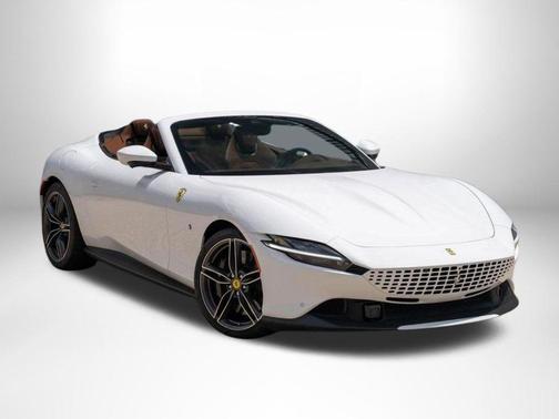 Bianco Cervino 2024 Ferrari Roma Spider Base