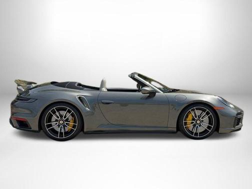 Aventurine Green Metallic 2021 Porsche 911 Turbo