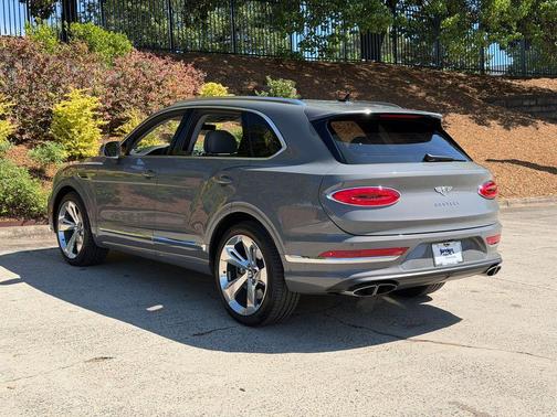 Gravity Gray 2025 Bentley Bentayga V8