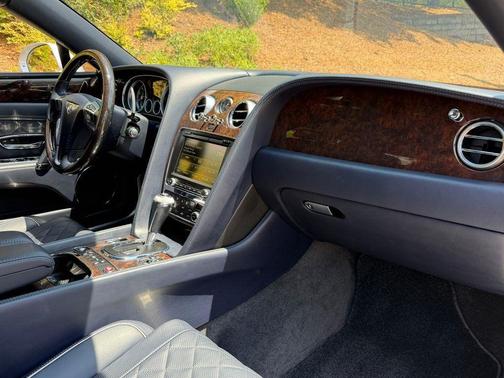2018 Bentley Flying Spur V8