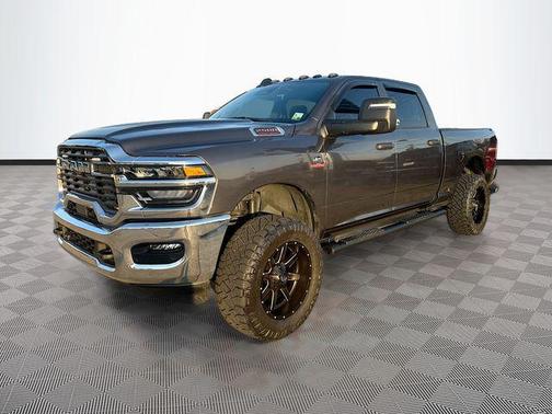 2025 RAM 2500 Tradesman Crew Cab 4x4 64' Box