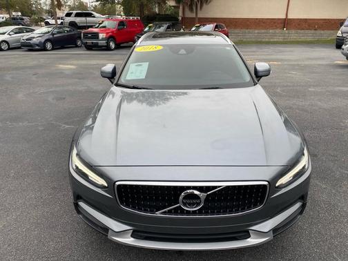 2018 Volvo V90 Cross Country T6