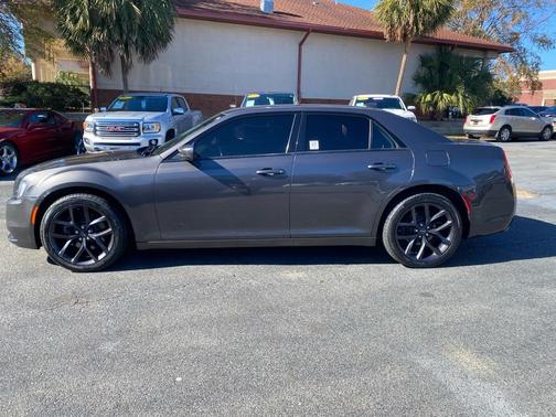 2019 Chrysler 300 S