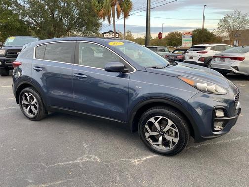 2022 Kia Sportage LX