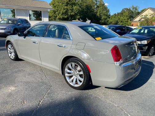 2018 Chrysler 300 Limited