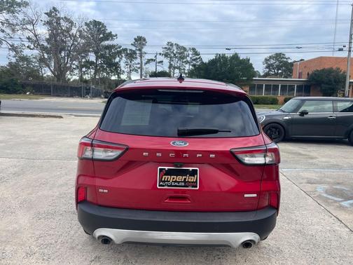 2020 Ford Escape SE