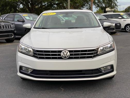 2017 Volkswagen Passat 1.8T SE w/Technology