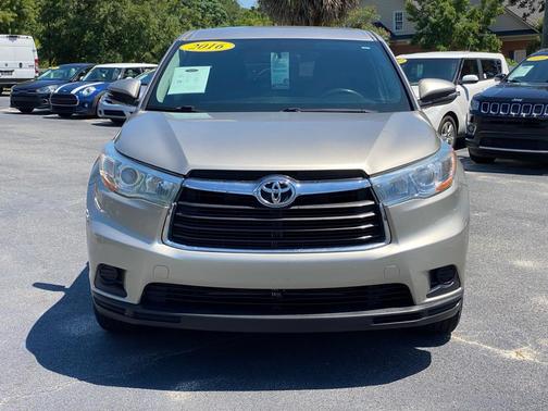 2016 Toyota Highlander LE
