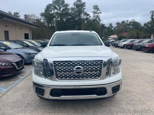 2019 Nissan Titan SV