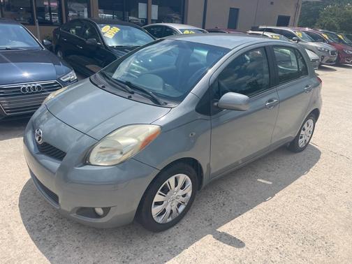 2011 Toyota Yaris Base