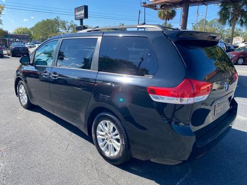 2012 Toyota Sienna XLE