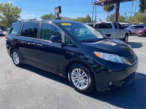 2012 Toyota Sienna XLE
