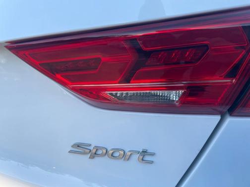 2017 Hyundai ELANTRA Sport