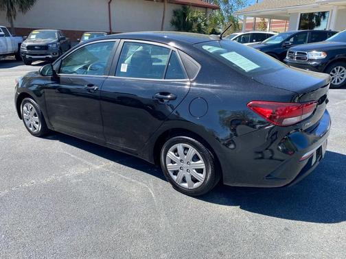 2022 Kia Rio LX