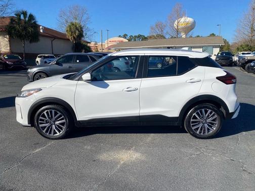 2021 Nissan Kicks SV