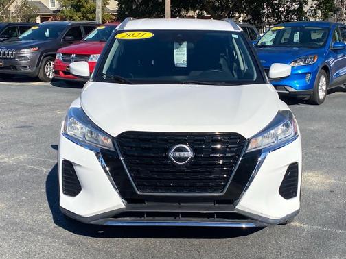 2021 Nissan Kicks SV
