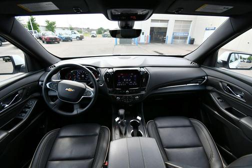 Pear 2023 Chevrolet Traverse Premier