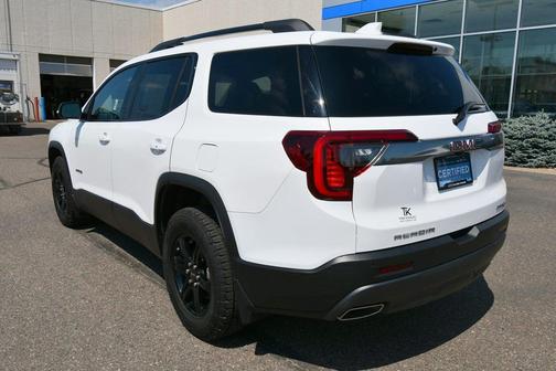2023 GMC Acadia AWD AT4