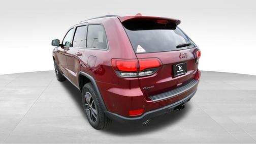 Velvet Red Pearlcoat 2018 Jeep Grand Cherokee Trailhawk