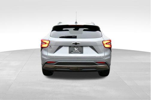 Sterling Gray Metallic 2026 Chevrolet Trax FWD ACTIV