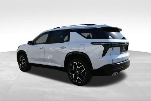 Polar White Tricoat 2026 Chevrolet Traverse High Country