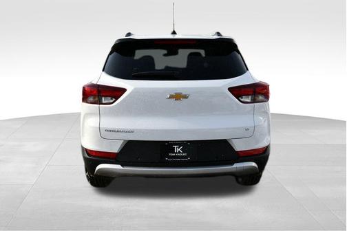 Summit White 2026 Chevrolet Trailblazer LT