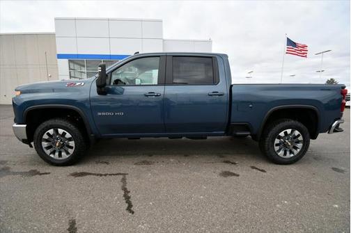 2025 Chevrolet Silverado 3500 LT