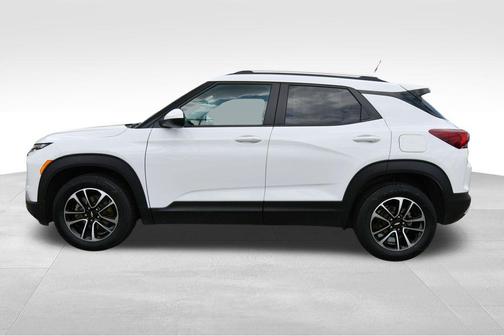 Summit White 2024 Chevrolet Trailblazer LT