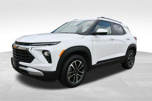 Summit White 2024 Chevrolet Trailblazer LT