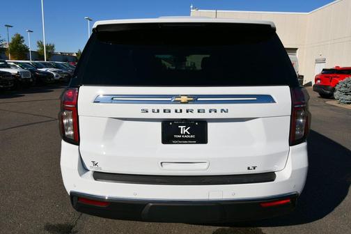2022 Chevrolet Suburban LT