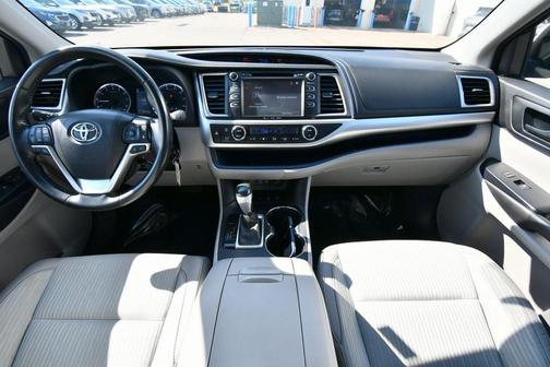 2017 Toyota Highlander LE Plus