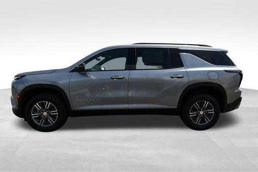 Sterling Gray Metallic 2026 Chevrolet Traverse LT