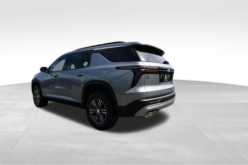 Sterling Gray Metallic 2026 Chevrolet Traverse LT