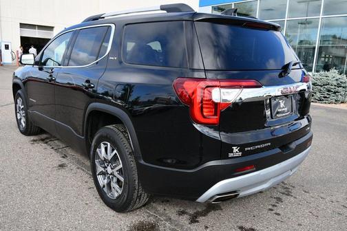 2023 GMC Acadia AWD SLT