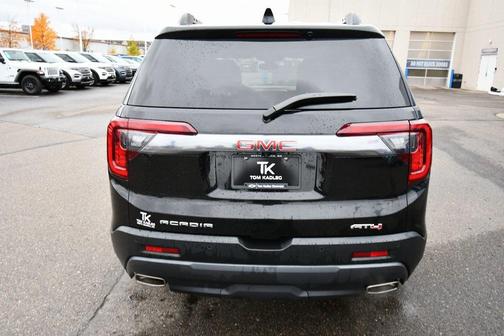 2023 GMC Acadia AWD AT4