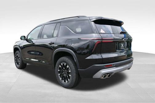 Mosaic Black Metallic 2025 Chevrolet Traverse Z71