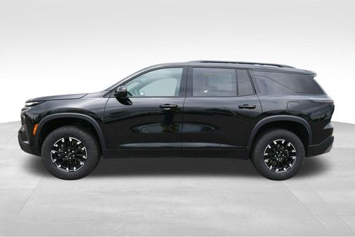 Mosaic Black Metallic 2025 Chevrolet Traverse Z71