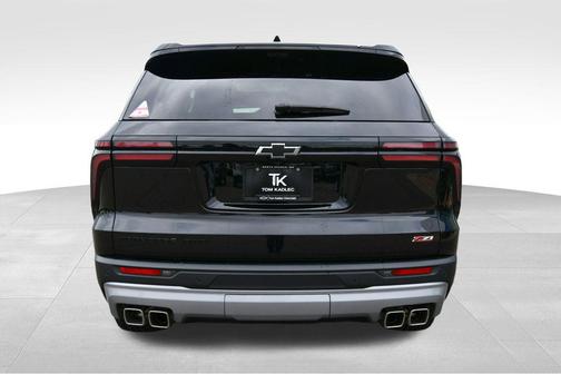 Mosaic Black Metallic 2025 Chevrolet Traverse Z71