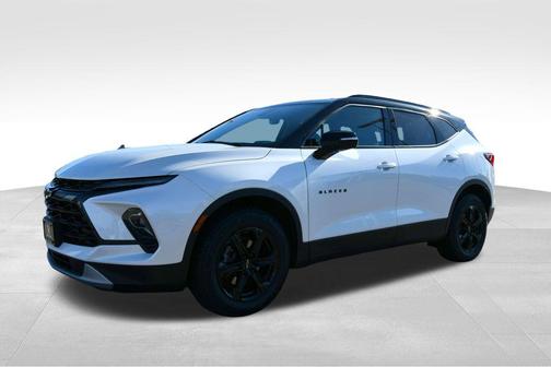 Iridescent Pearl Tricoat 2023 Chevrolet Blazer 3LT