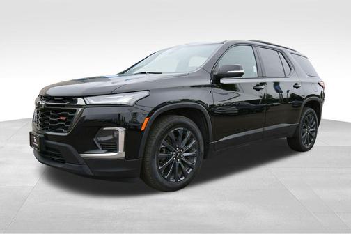 Mosaic Black Metallic 2023 Chevrolet Traverse RS