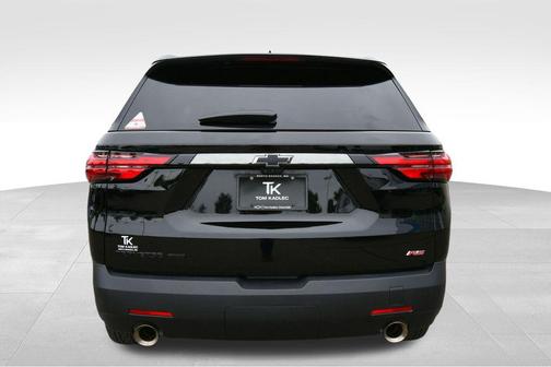 Mosaic Black Metallic 2023 Chevrolet Traverse RS