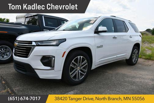 Summit White 2023 Chevrolet Traverse High Country