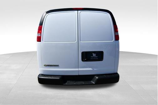 Summit White 2026 Chevrolet Express 2500 Work Van