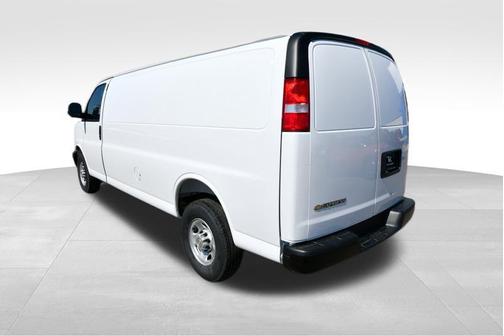 Summit White 2026 Chevrolet Express 2500 Work Van