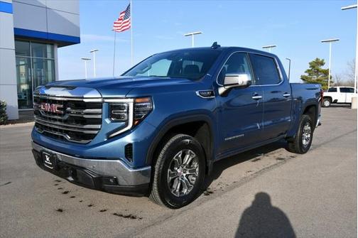 2024 GMC Sierra 1500 SLT