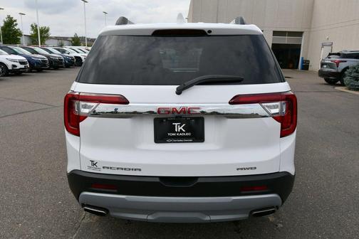 2023 GMC Acadia AWD SLT