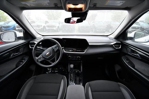 Summit White 2025 Chevrolet Trailblazer LT