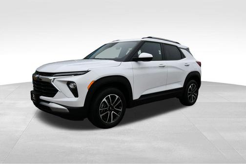 Summit White 2025 Chevrolet Trailblazer LT
