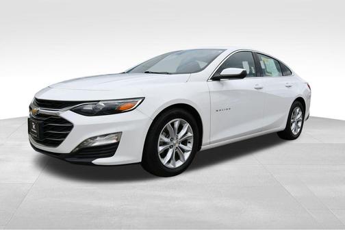 Summit White 2023 Chevrolet Malibu FWD 1LT