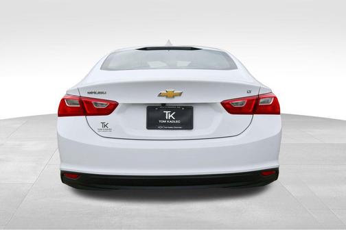 Summit White 2023 Chevrolet Malibu FWD 1LT